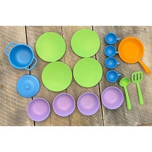 Green Toys Play Kitchen Set Kids OS Multicolor Excellent 17pc Cookware Tableware